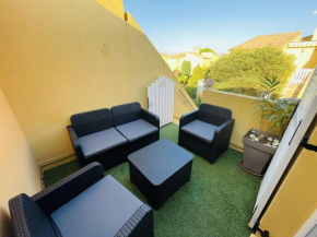Studio avec Mezzanine, Terrasse et Parking à 5 min de la Plage - FR-1-723-129